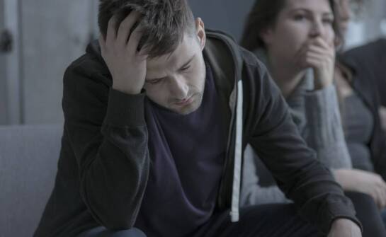 Lęk uogólniony u dorosłych — skąd się bierze i co podtrzymuje napięcie