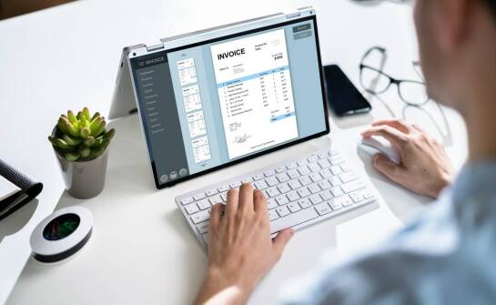 Po usunięciu starej lokalizacji z Google: jak zgrać adres w ERP, CRM i na stronie firmy
