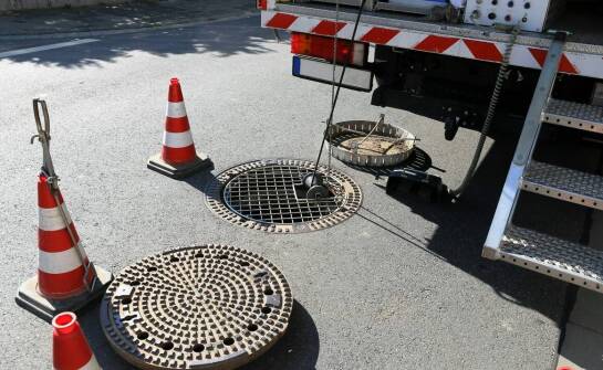 Jak konserwacja decyduje o drożności betonowych korytek w drogach, parkingach i garażach