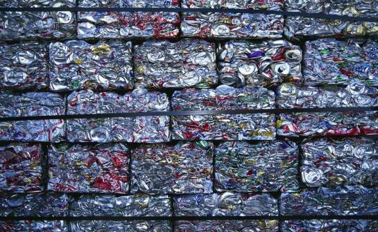 Jak firmy przemysłowe przygotowują aluminium do hurtowej sprzedaży i wyceny materiału