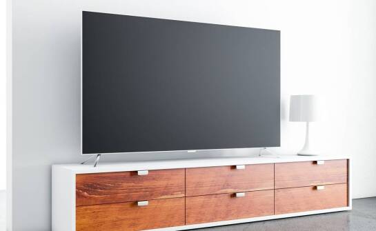 Jak dobrać mebel pod telewizor do sofy, ekranu i proporcji salonu