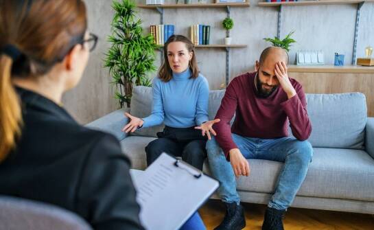 Od odtrucia do psychoterapii — jak wygląda leczenie uzależnienia w trybie ambulatoryjnym