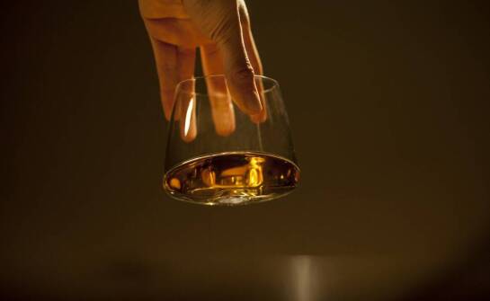Cztery fazy uzależnienia od alkoholu widziane przez pryzmat zmian w organizmie