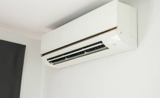 Jak dobrać klimatyzator do mieszkania w Wołominie, gdy ogranicza cię układ lokalu i wspólnota