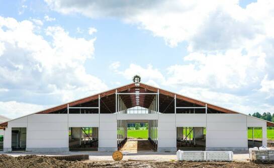 Jak warunki techniczne i BIM porządkują projekt budynków dla gospodarstw rolnych