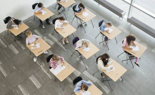 Jak wygląda egzamin Cambridge B2 First dla kandydatów z Ostrołęki
