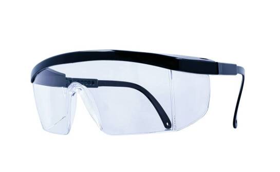 Okulary korekcyjne podczas laser tagu — co decyduje o komforcie i widoczności