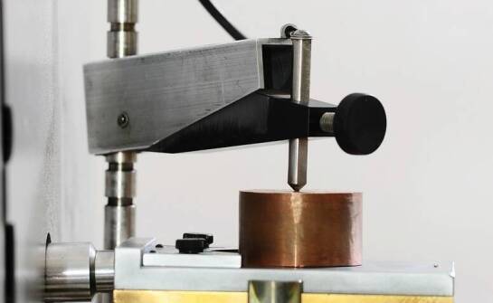 Jak dopasować komorę do badań korozyjnych do profilu testów i obciążenia laboratorium