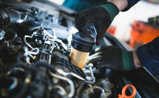 Dlaczego filtr oleju w Crafterze bywa szukany w dwóch różnych miejscach