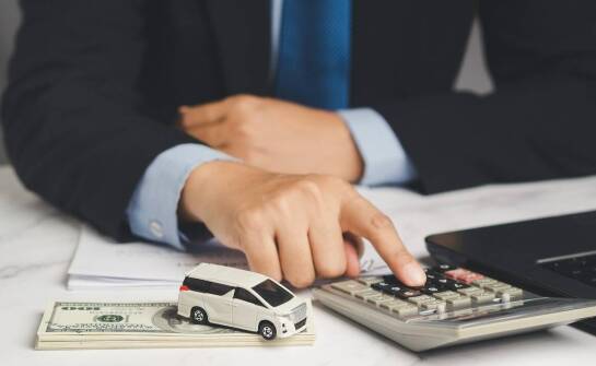 Czego szuka klient B2B na stronie firmy transportowej przy ładunku o dużej kubaturze