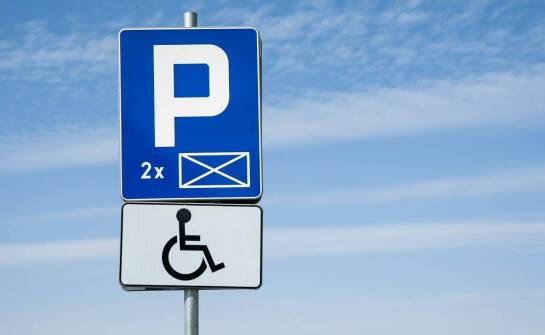 Tymczasowe oznaczenie miejsca parkingowego bez stałej blokady na prywatnym terenie