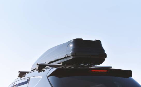 Jak oświetlenie LED na bagażniku dachowym Subaru Forester poprawia widoczność podczas nocnych wyjazdów w teren