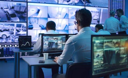 Jak dobrać architekturę monitoringu do wspólnoty mieszkaniowej i zakładu przemysłowego