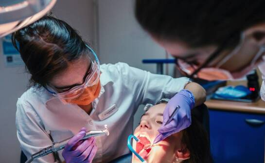 Kiedy leczenie stomatologiczne w znieczuleniu ogólnym jest uzasadnione u dziecka i dorosłego z dentofobią