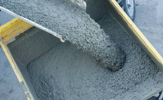 Jak zakład produkcji betonu łączy recepturę, kontrolę jakości i przygotowanie do wysyłki