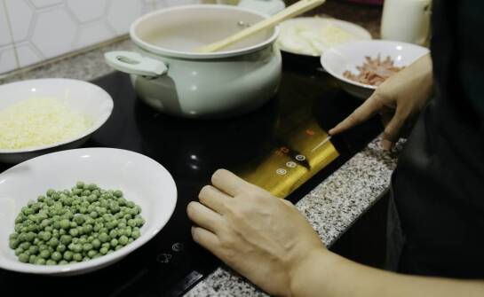 Pojemność, grubość dna i trwałość — czego wymaga garnek granitowy na indukcji w gastronomii