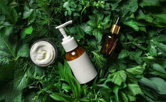 Jak naturalny dezodorant z ekstraktem Protektin neutralizuje zapach bez blokowania pocenia