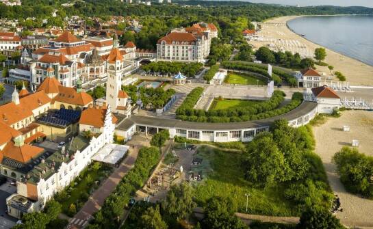Dlaczego bliskość plaży i sezon turystyczny zmieniają wartość nieruchomości w Międzyzdrojach