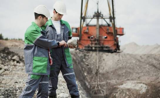 Jak współpraca z geologiem przed wierceniami w Markach porządkuje zakres badań i dokumentów