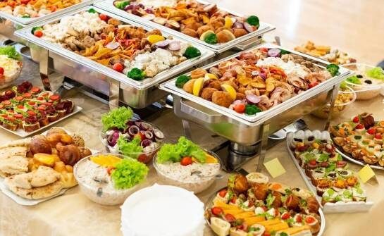 Jak skomponować tajskie menu na wieczór kawalerski, by grupa jadła bez przestojów