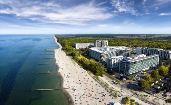 Nocleg blisko plaży w Kosakowie — kiedy lokalizacja naprawdę zmienia wygodę pobytu