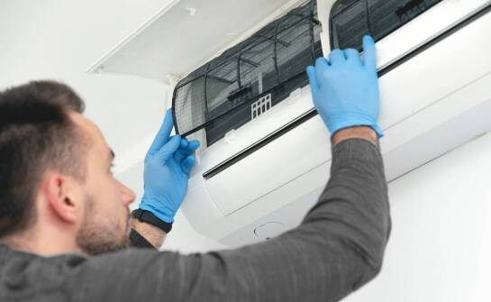 Kiedy klimatyzacja w domu wymaga przeglądu, zanim zacznie tracić wydajność