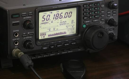 Jak przebiega serwis morskich systemów łączności: diagnoza, konfiguracja i testy toru radiowego
