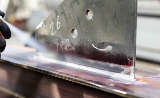 Jak odczytać oznaczenia brzeszczotów i dopasować je do cięcia metalu