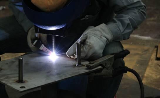 Co naprawdę składa się na wycenę spawania aluminium w odlewach przemysłowych