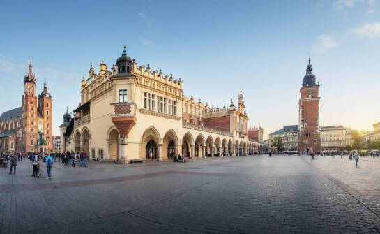 Jak przewodnik zmienia zwiedzanie Torunia w opowieść dopasowaną do rodziny, szkoły i grupy