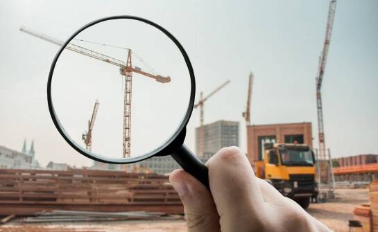 Dlaczego wjazd dźwigu na plac budowy w Rudzie Śląskiej wymaga osobnego planu logistycznego