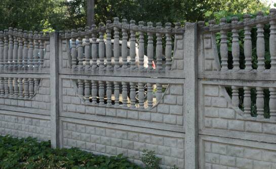 Jak ocenić betonowe ogrodzenie od producenta pod kątem trwałości i montażu na Śląsku