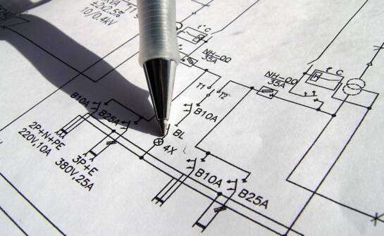 Kiedy nakładka CAD do elektryki ma sens w biurze projektowym