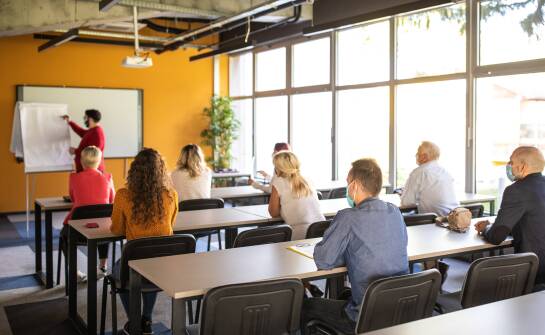 Jakie treści o empatii i inteligencji emocjonalnej warto włączyć do szkolenia grona pedagogicznego