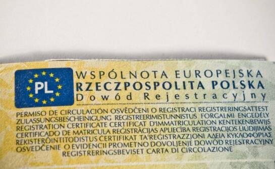 Jak czytać fiński dowód rejestracyjny przed tłumaczeniem do rejestracji auta w Polsce