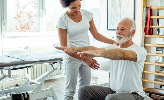 Jak rozumieć pobyt w ośrodku łączącym wypoczynek, dietę i rehabilitację