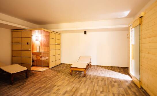 Hotelowa strefa wellness na toruńskiej starówce — dla kogo ma sens po dniu zwiedzania