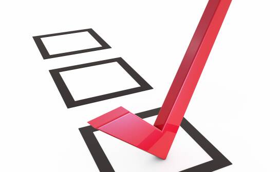 Jak ocenić system głosowań pod kątem zgodności, bezpieczeństwa i pracy hybrydowej