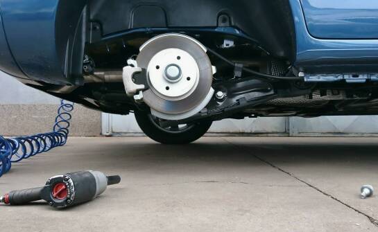Co zmienia źle dobrany podzespół w francuskim aucie — od komfortu jazdy po kolejne awarie