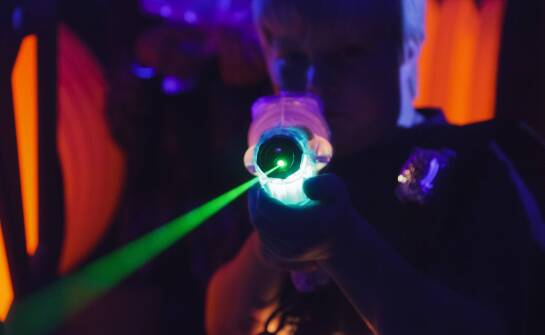 Laserowy wkład treningowy — jak wykorzystać go przy przystrzeliwaniu i suchym treningu broni pneumatycznej oraz czarnoprochowej