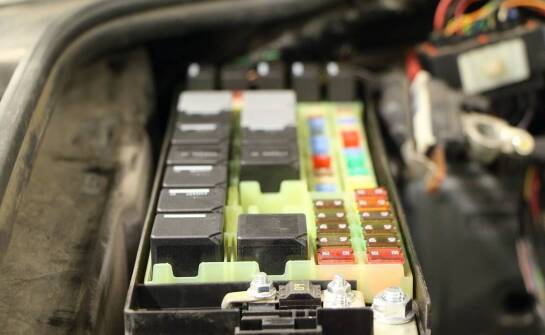 Dlaczego w Fordzie Fusion z USA elektronika i wersja rynku ważniejsze są od rocznika przy doborze części