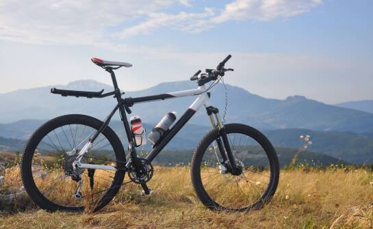 Jak dobrać geometrię i rozmiar trekkinga do wzrostu oraz proporcji sylwetki mężczyzny