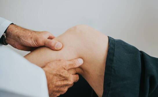 Ortopedyczna terapia manualna — co naprawdę ocenia się przed rozpoczęciem pracy z bólem