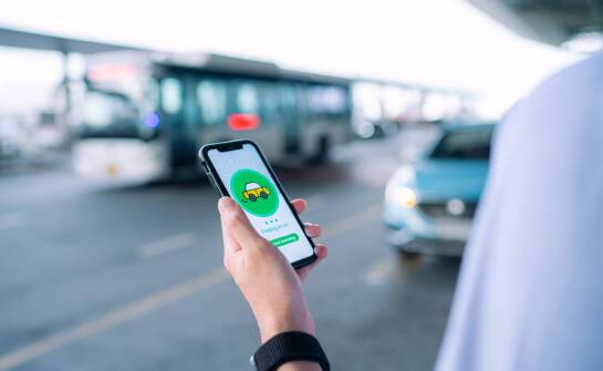 Kiedy aplikacja do transportu pracowników zaczyna porządkować zmiany, obecność i plan kursów