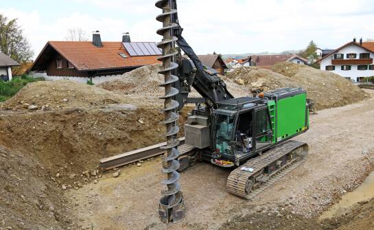 Odwiert pod gruntową pompę ciepła — od geologii działki po formalności i zakres prac