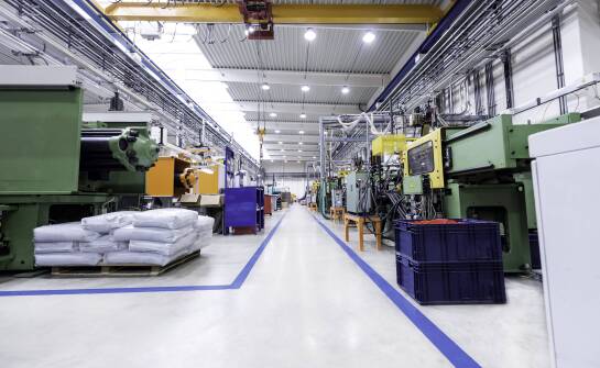 Aerozol olejowy w hali produkcyjnej — kiedy osobny system wychwytywania ma sens
