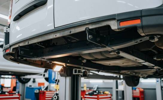 Belka tylna w Iveco Daily — jak rozpoznać jej funkcję, uszkodzenia i zgodność z wersją auta