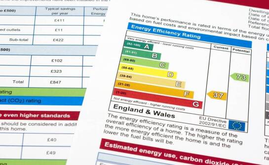Kiedy przy mieszkaniu w bloku trzeba mieć świadectwo i jakie dane zebrać