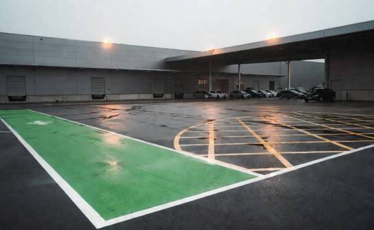 Dlaczego sam parking nie wystarczy, gdy projektujesz ruch w obiekcie przemysłowym