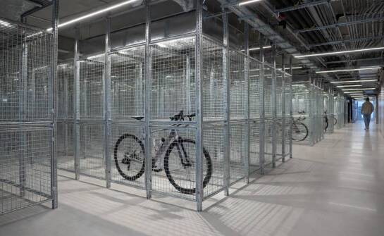 Jak ażurowe przegrody porządkują piwnice, rowerownie i strefę gospodarczą w budynkach wielorodzinnych